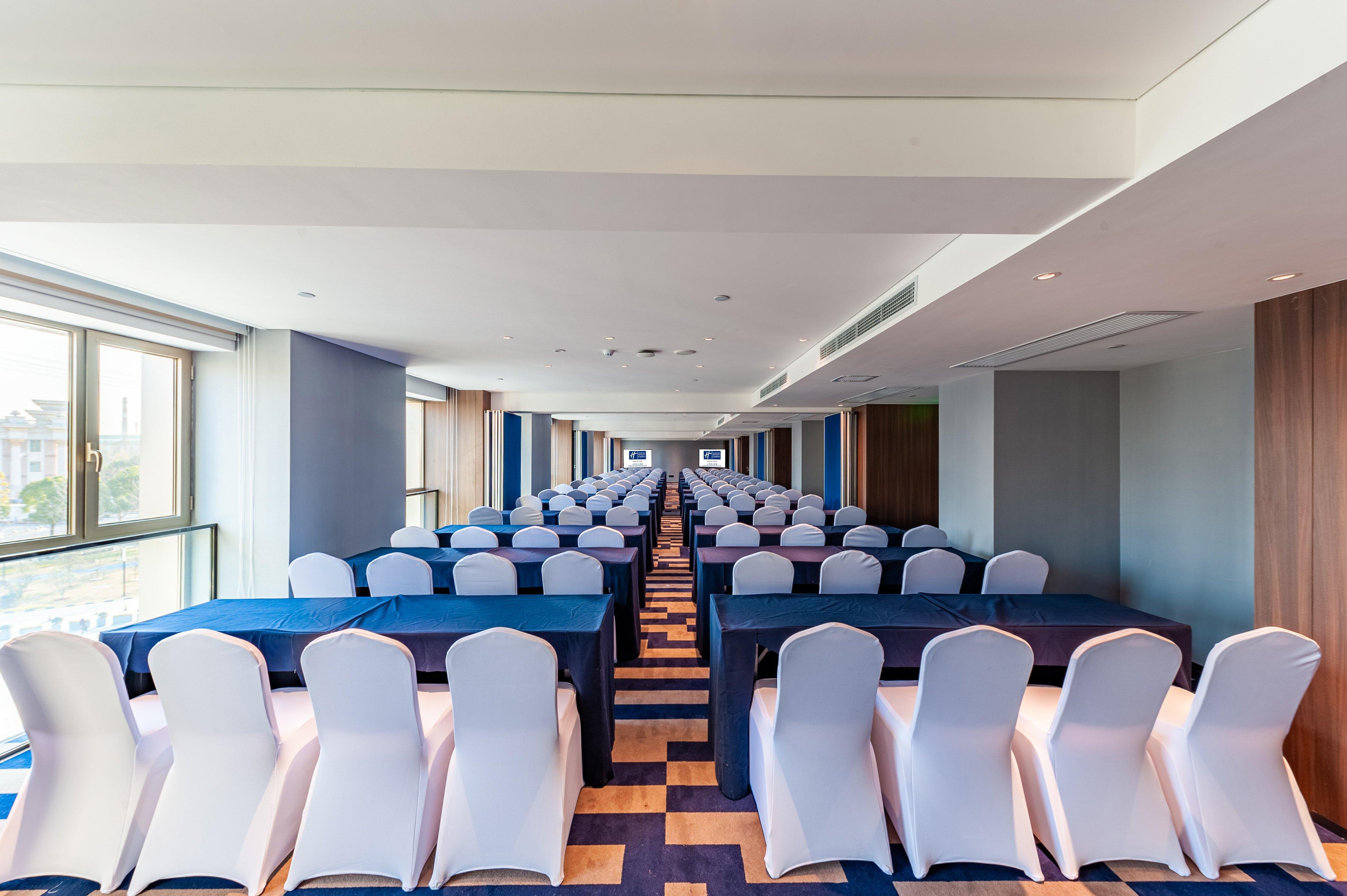 Hotel Express Baoyang By Ihg