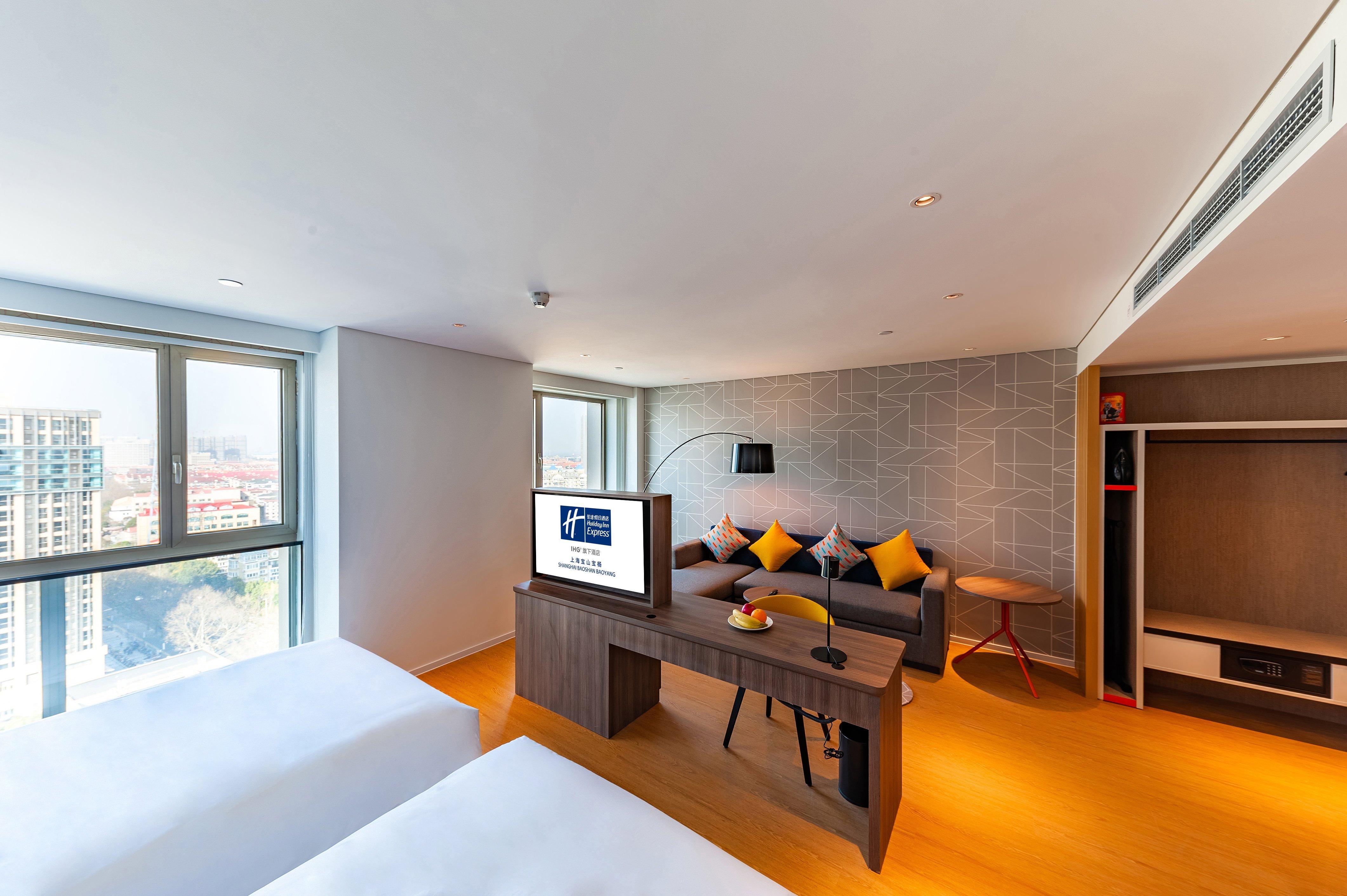 Hotel Express Baoyang By Ihg